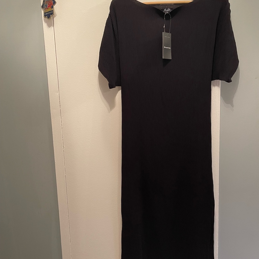 Black Maternity dress, short sleeve. Nwt. Size 10